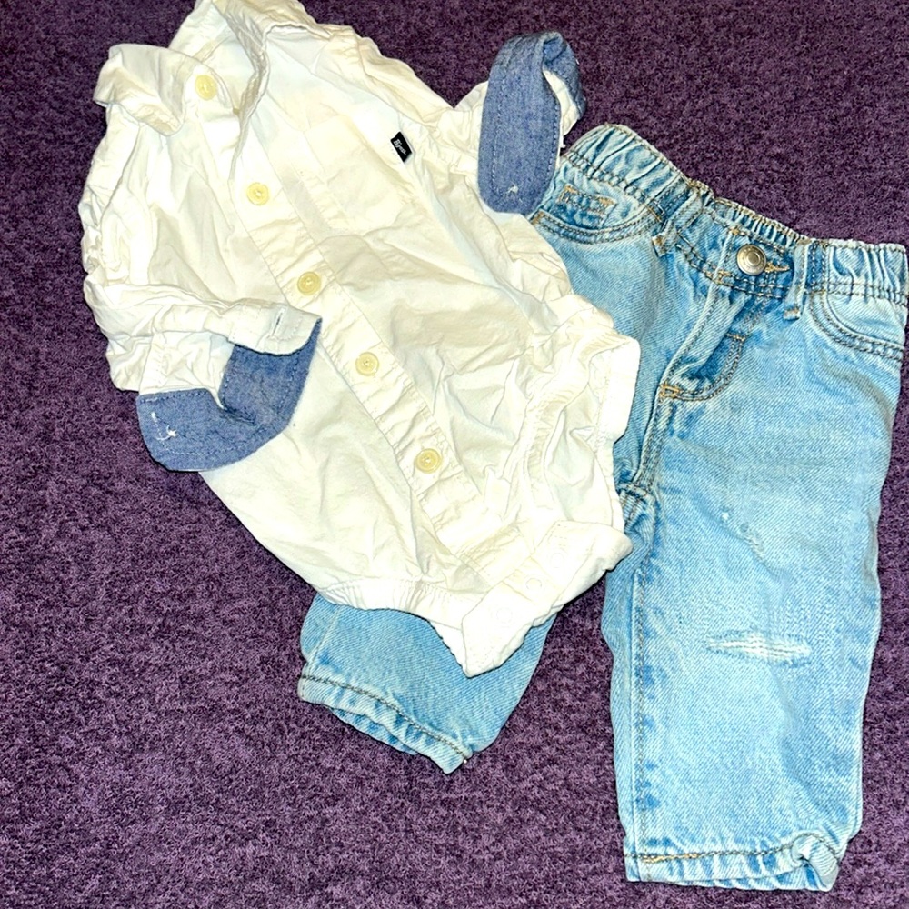 Baby gosh long sleeve and old navy jeans mix match outfit size 0-3 months $10
